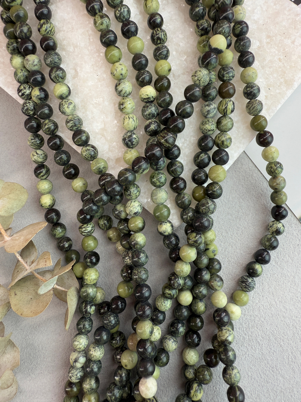 Натуральный змеевик 6 мм, 37 мм