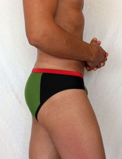 Зеленые мужские плавки с черными вставками (Размер: L) (Цвет: зеленый)