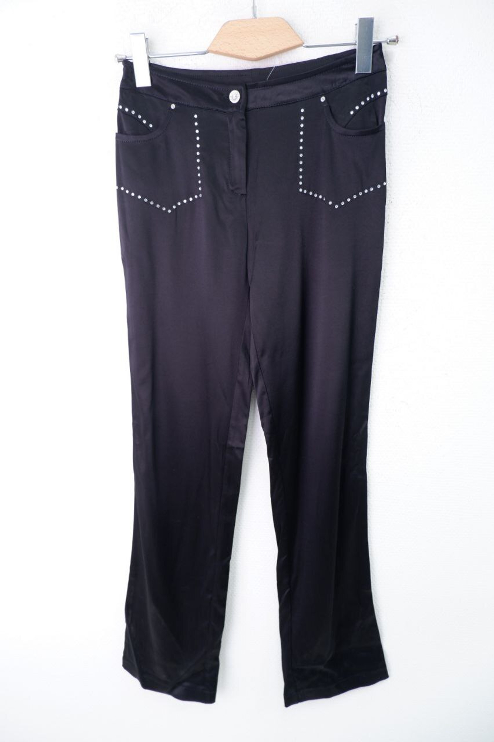 Брюки атласные со стразами на 14 лет, новые