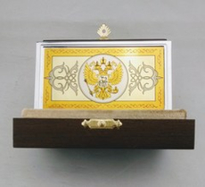 Стильная металлическая визитница "Герб РФ" №021 с цирконием в футляре
