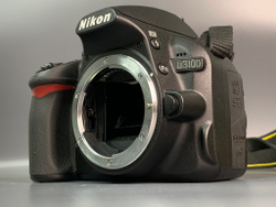 Nikon D3100 + kit 18-55mm 540 кадров