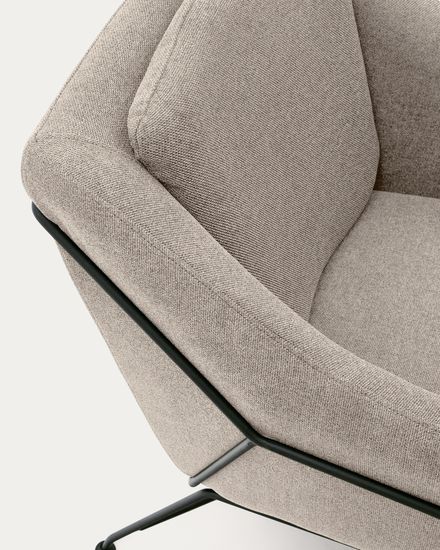 Brida Кресло бежевое на черных стальных ножках Испания Lа Forma