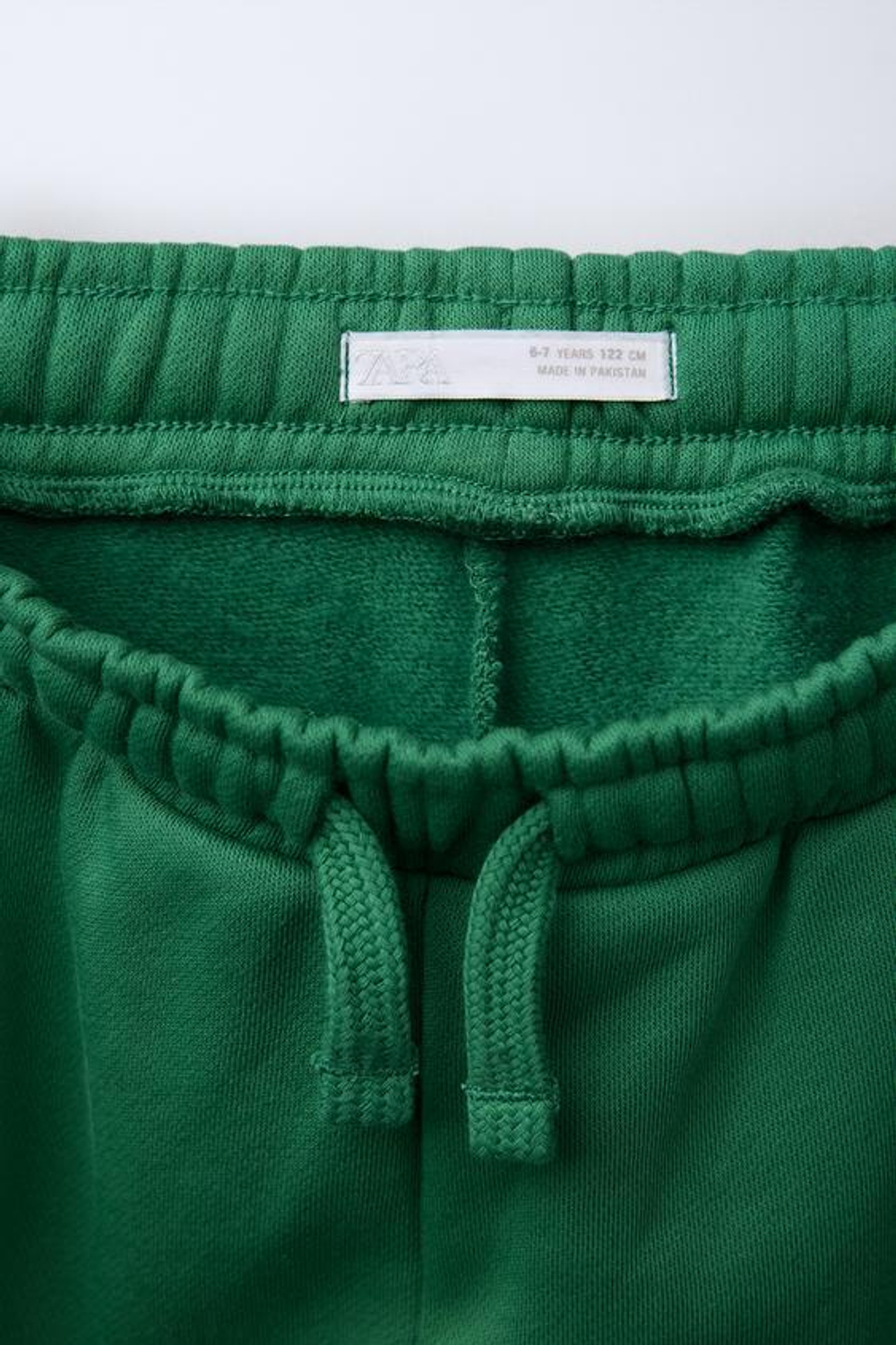 ZARA БРЮКИ-ДЖОГГЕРЫ ИЗ МЯГКОЙ ТКАНИ С РЕЛЬЕФНОЙ НАДПИСЬЮ, ЗЕЛЕНЫЙ