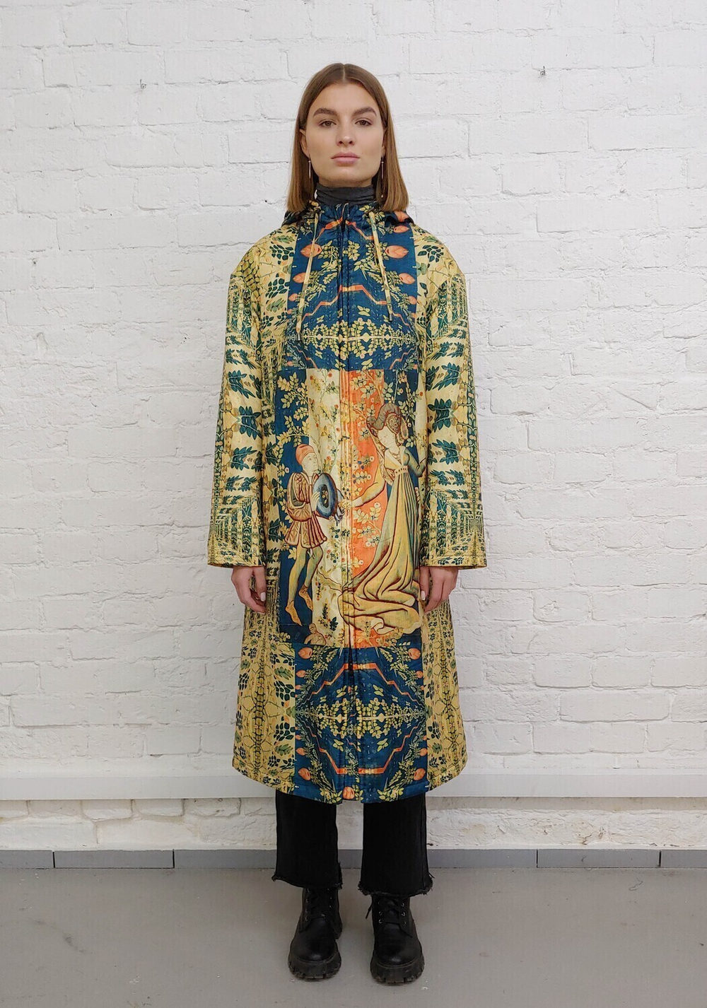 Пальто "Дама и её паж", по мотивам старинной шпалеры 15 в."Дама и ее паж"