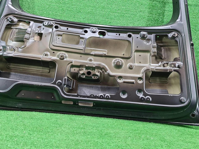 Крышка багажника Hyundai Staria (2021-н.в.)