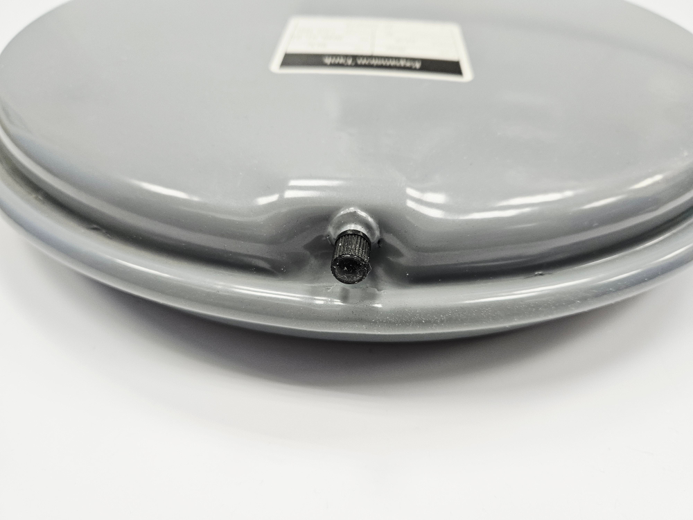 Расширительный бак (8л) для BOSCH Gaz 7000W (арт. 87161425020_н/о)