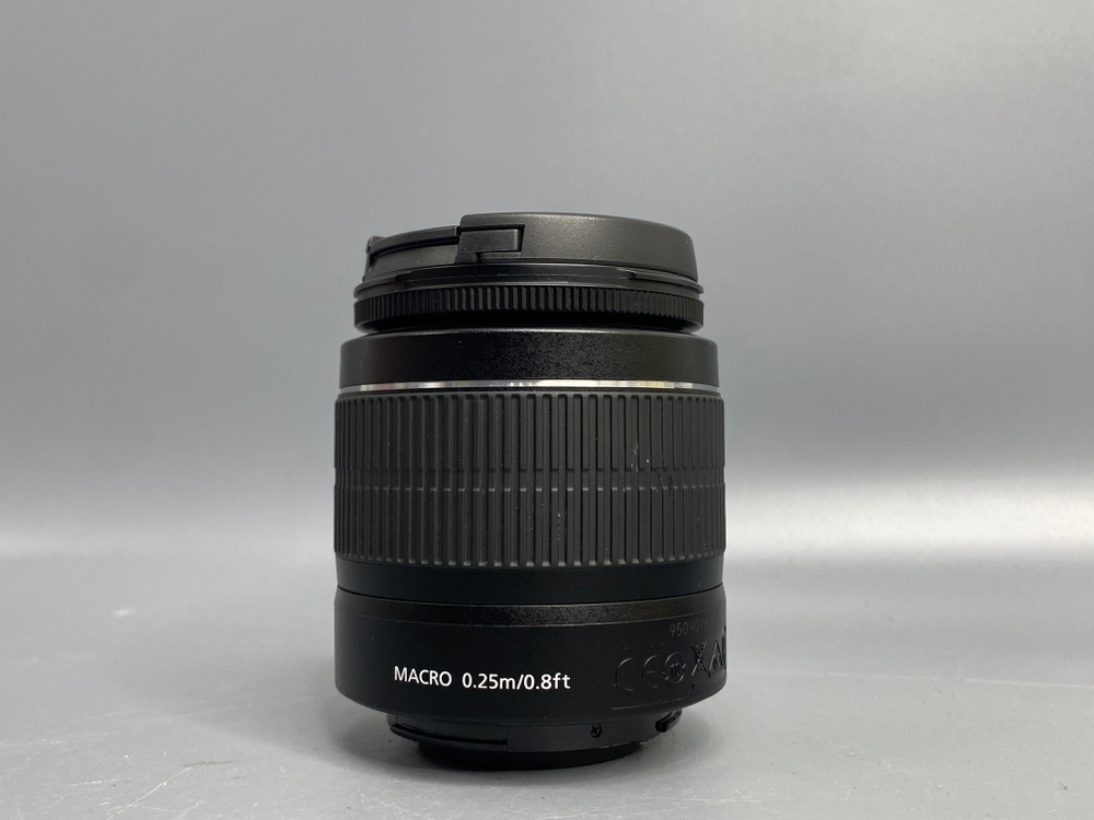 Canon EOS 2000D Kit 18-55mm 3.5-5.6 III
