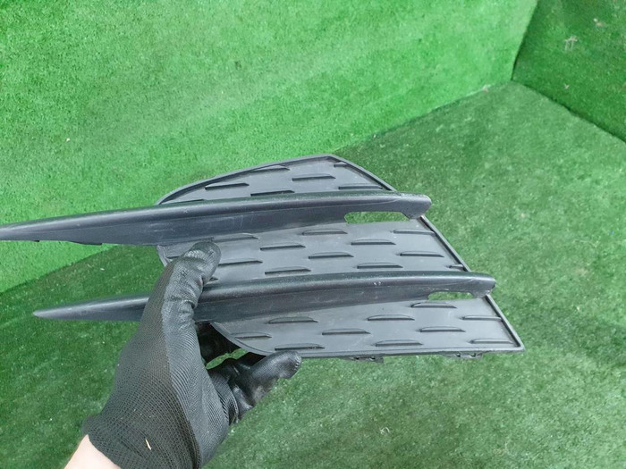 Решетка переднего бампера левая Mercedes A W177 (2018-2022) AMG