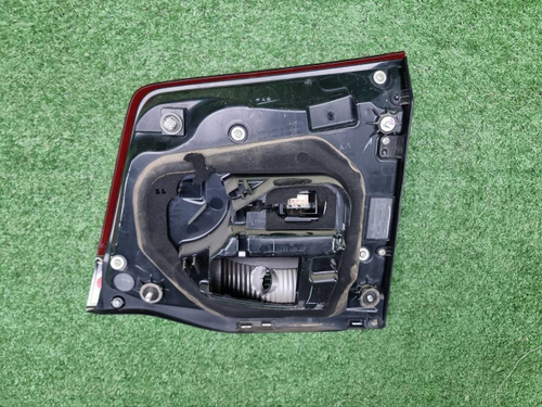 Фонарь левый внутренний Land Cruiser 200 (15-21)