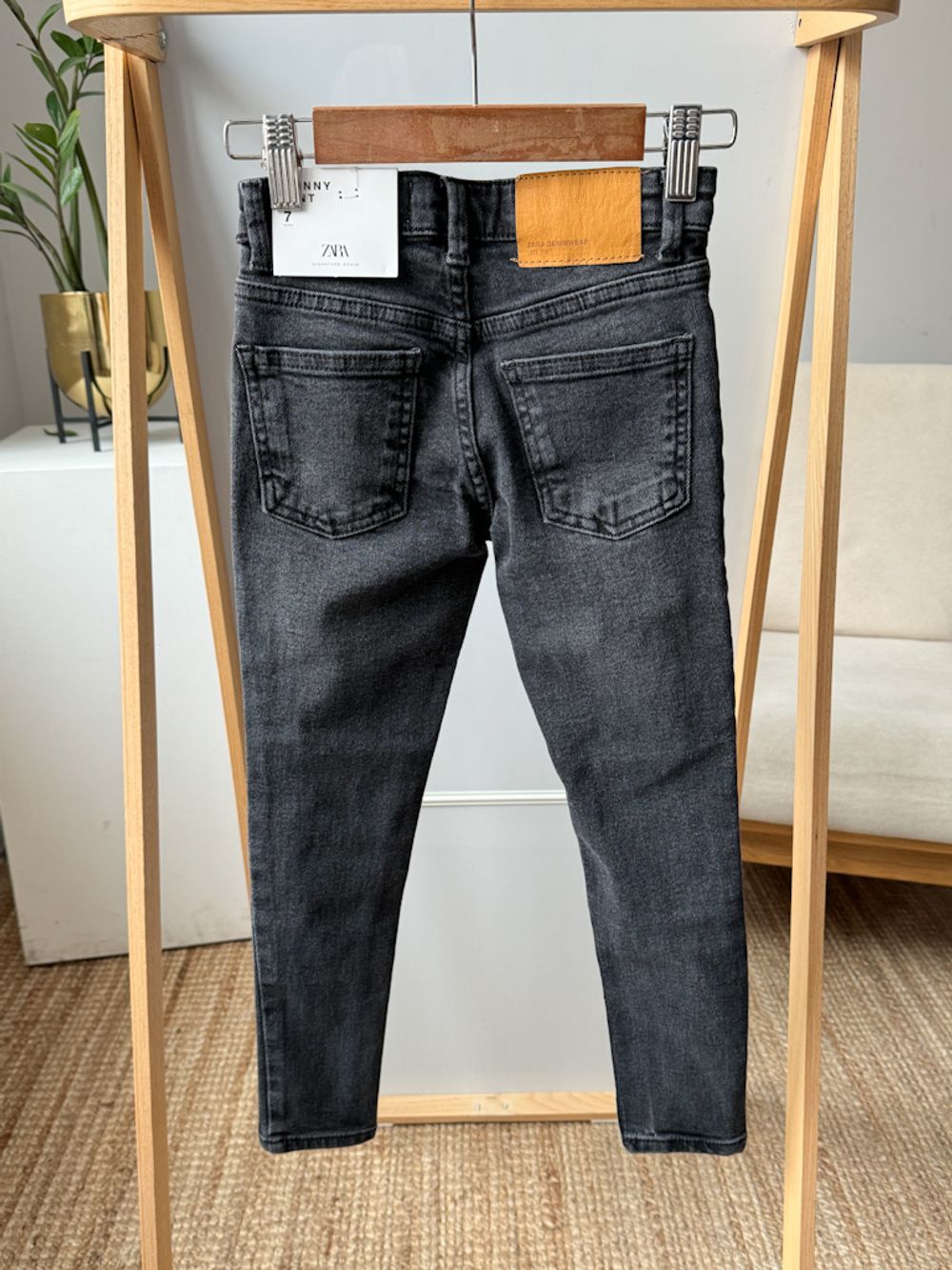 Новые джинсы Zara, 122