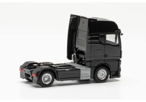 Тягач MAN TGX GX с зеркальными камерами, черный