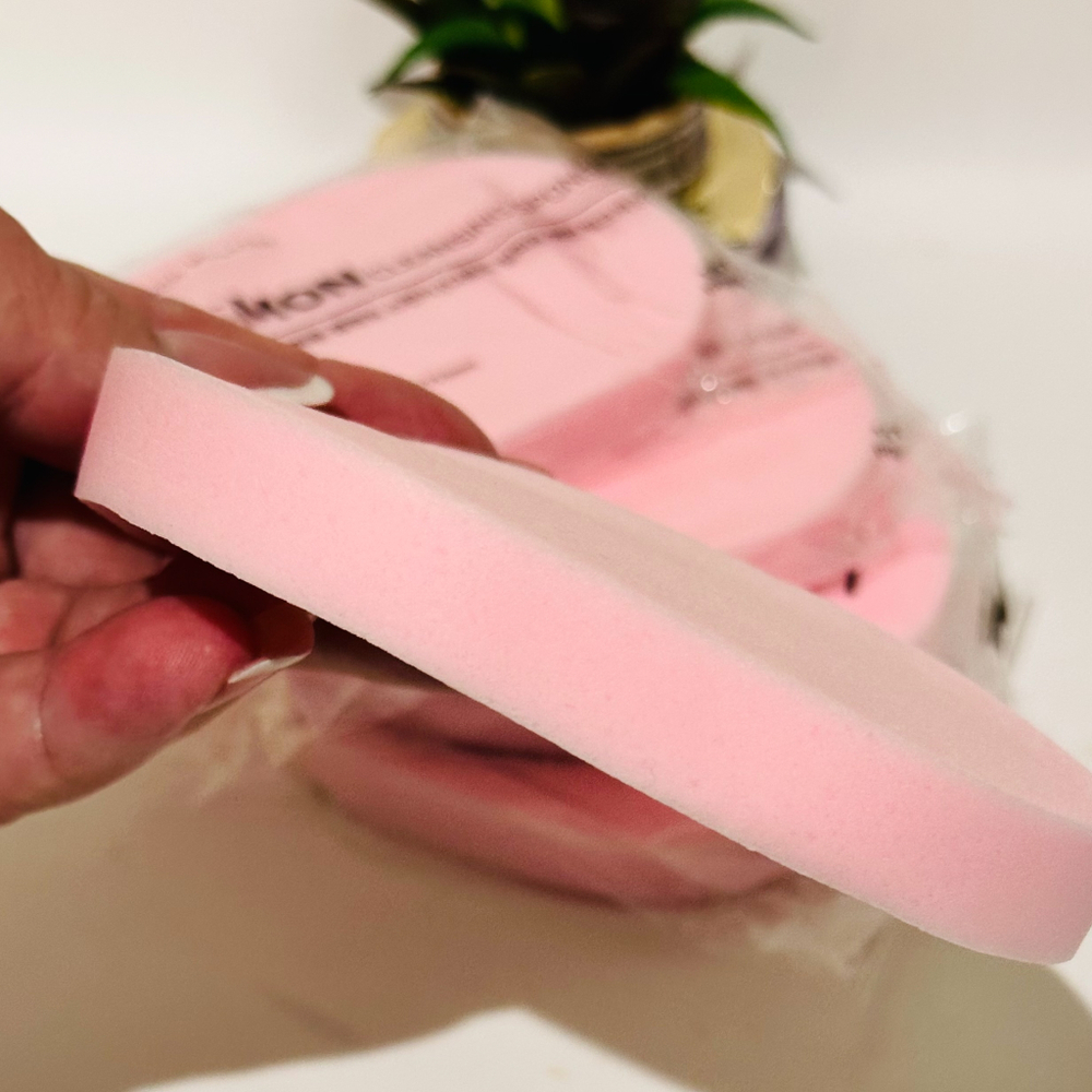 Спонж для умывания LA-MON cleansing sponge pink