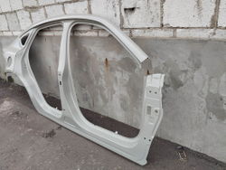 Боковина правая Geely Tugella 19-нв Новая Оригинал 5038074100C15