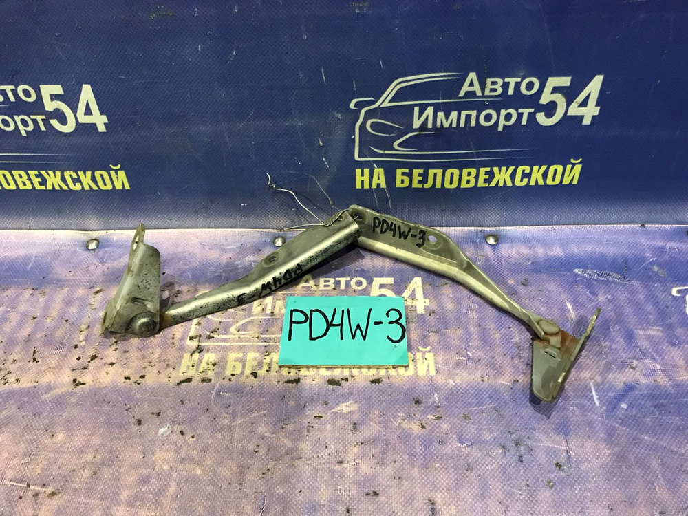 Петля капота правая MITSUBISHI DELICA 1994-1997