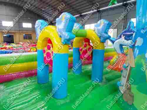 Надувной батут "На страже добра", 15*8*7 м