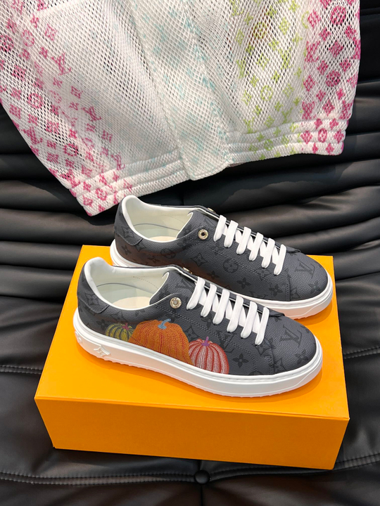 Louis Vuitton Time Out