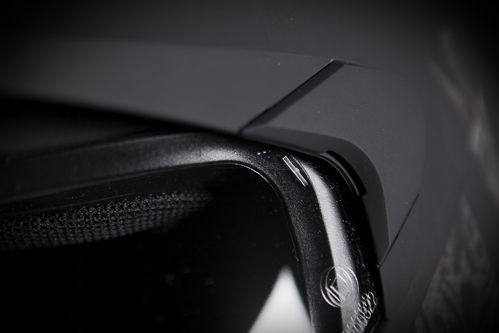 Мотошлем - ICON VARIANT HARD LUCK (черный)