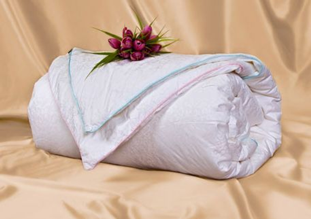 Одеяло шелковое облегченное-среднее 200x220 OnSilk  Адам и Ева Китай