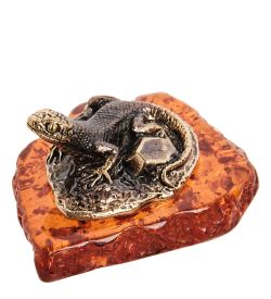 Народные промыслы AM-1479 Фигурка «Ящерка на камне» (латунь, янтарь)