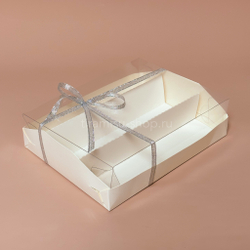 Коробка на 21 макаронс с пластиковой крышкой 21 х 16,5 х 5,5 см, белая