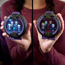 Polly Pocket - ADDAMS FAMILY Коллекционный компактный набор HXW25