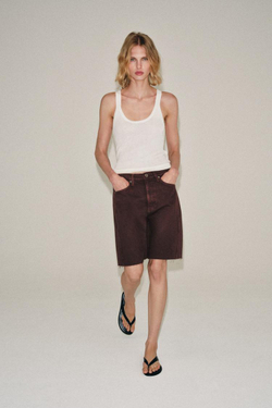 ZARA ДЖИНСОВЫЕ ШОРТЫ RELAXED СО СРЕДНЕЙ ПОСАДКОЙ — ZW COLLECTION, ТЕМНО-ГРАНАТОВЫЙ