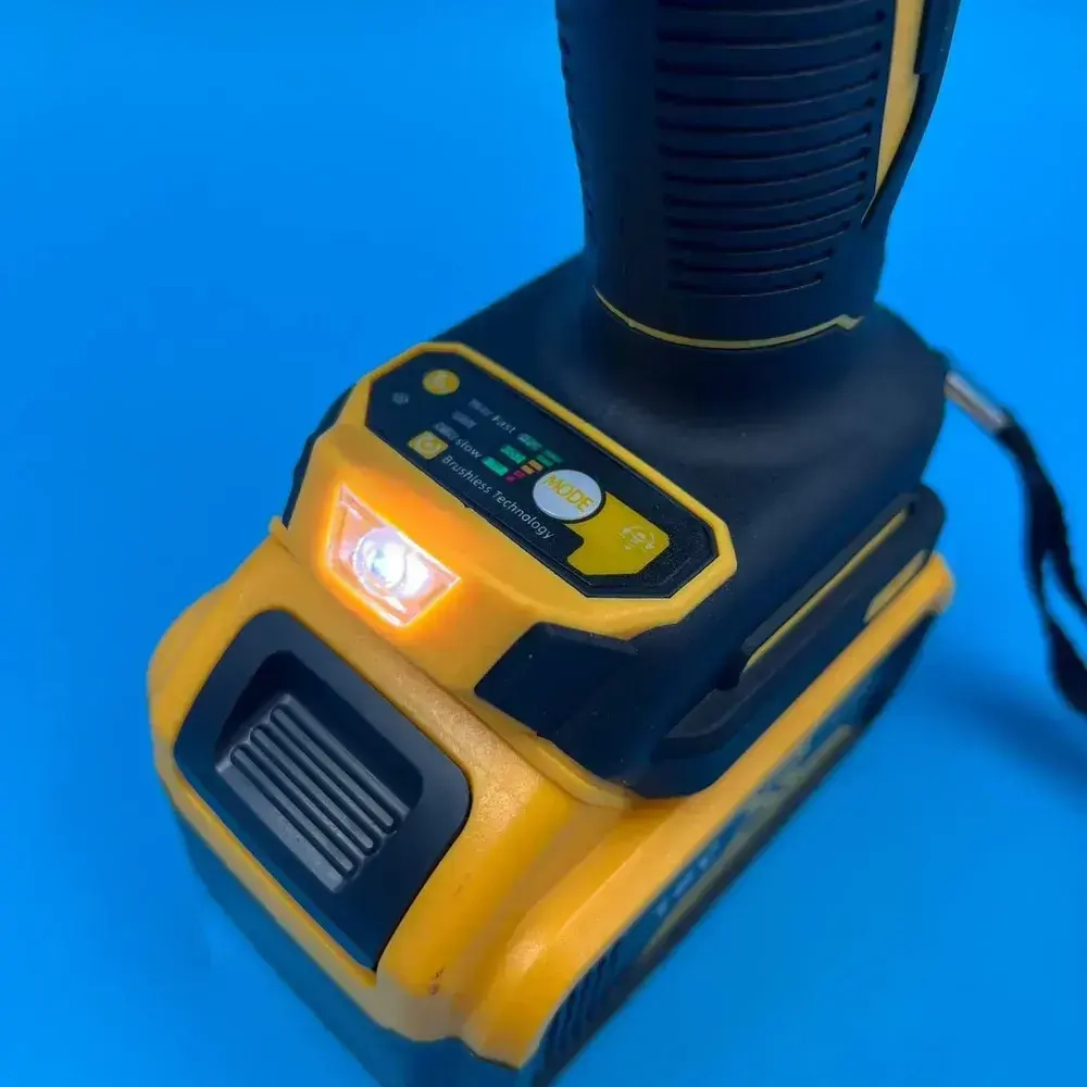 Шуруповерт аккумуляторный бесщеточный Dewalt 18В дрель 2 АКБ