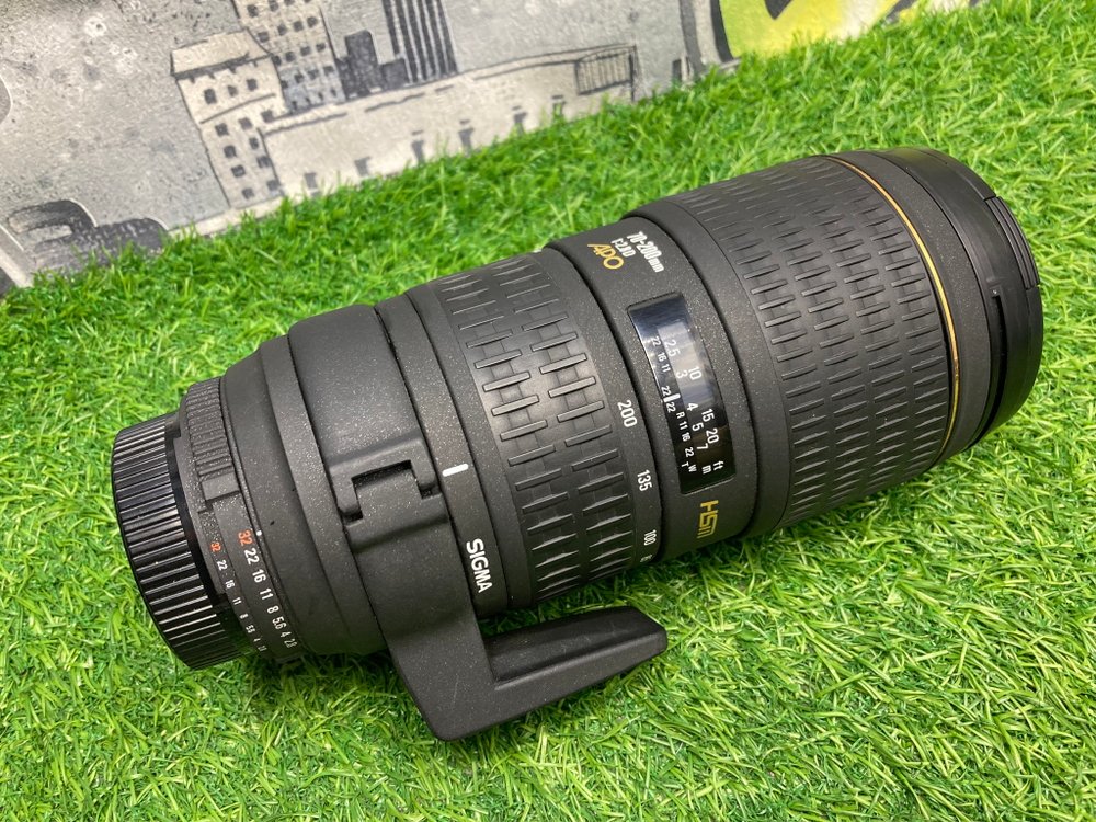 Sigma 70-200mm 2.8D APO EX HSM Nikon F