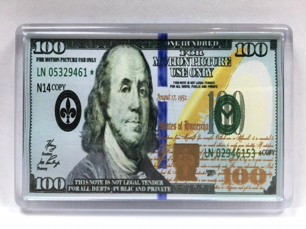 Магнит на холодильник "100 долларов"