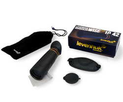 Комплект поставки монокуляра Levenhuk Wise Plus 10x42