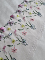 Вышивка на сетке с лиловыми цветами К217 левая