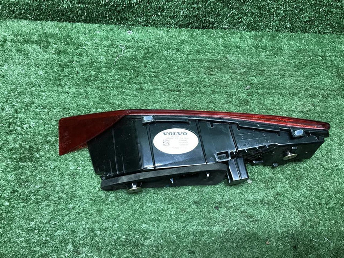 Фонарь правый внутренний Volvo XC60 2 (2017-н.в.)