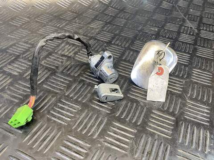 Замок зажигания Suzuki Intruder VS750 VR51A (комплект замков)