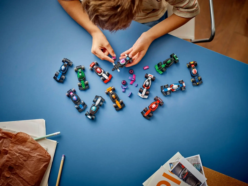 Конструктор LEGO Formula 1 71049 Коллекционные гоночные автомобили Формулы-1 Случайная машинка