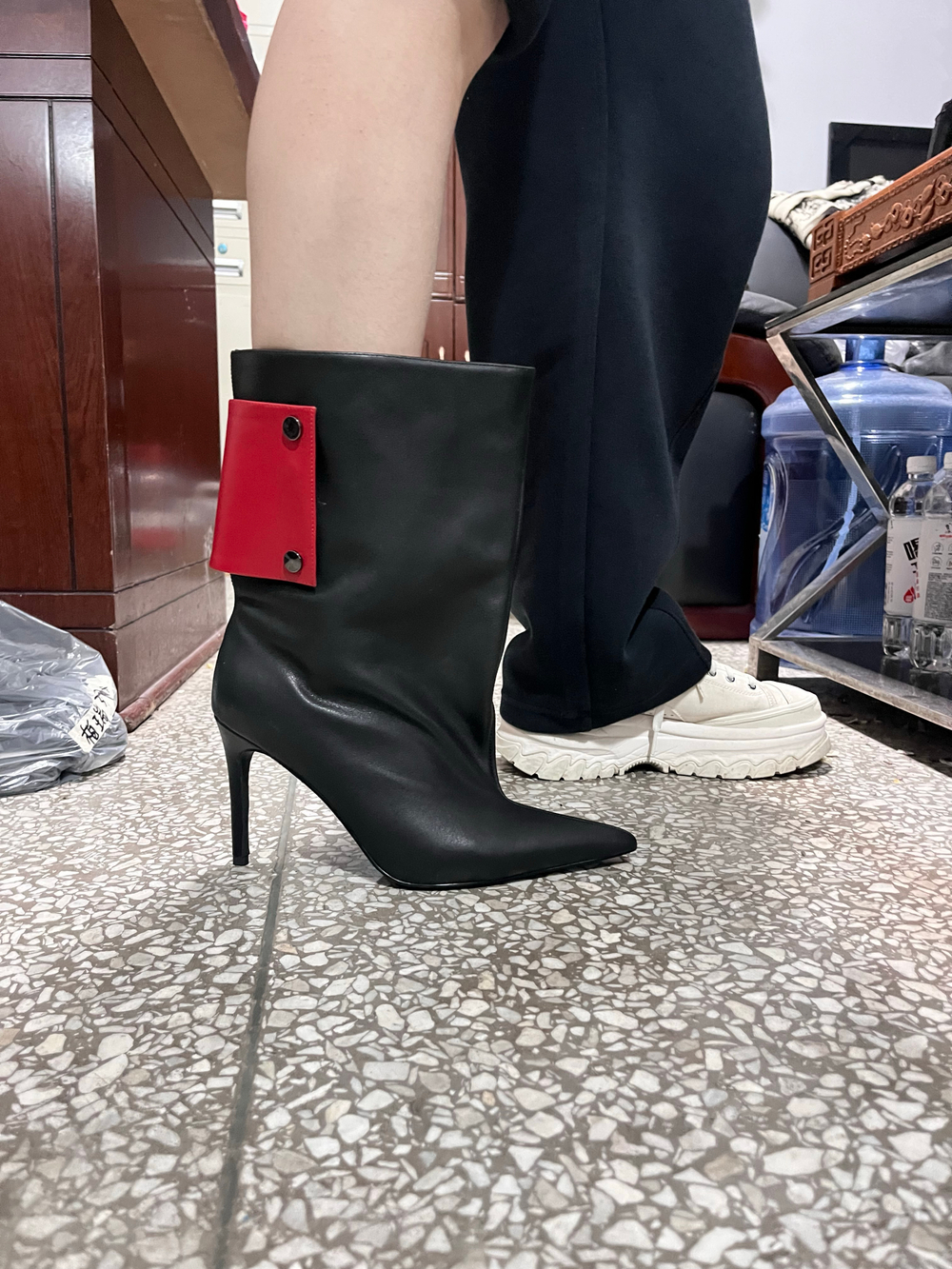 Ботильоны со сменным ремешком OLLY