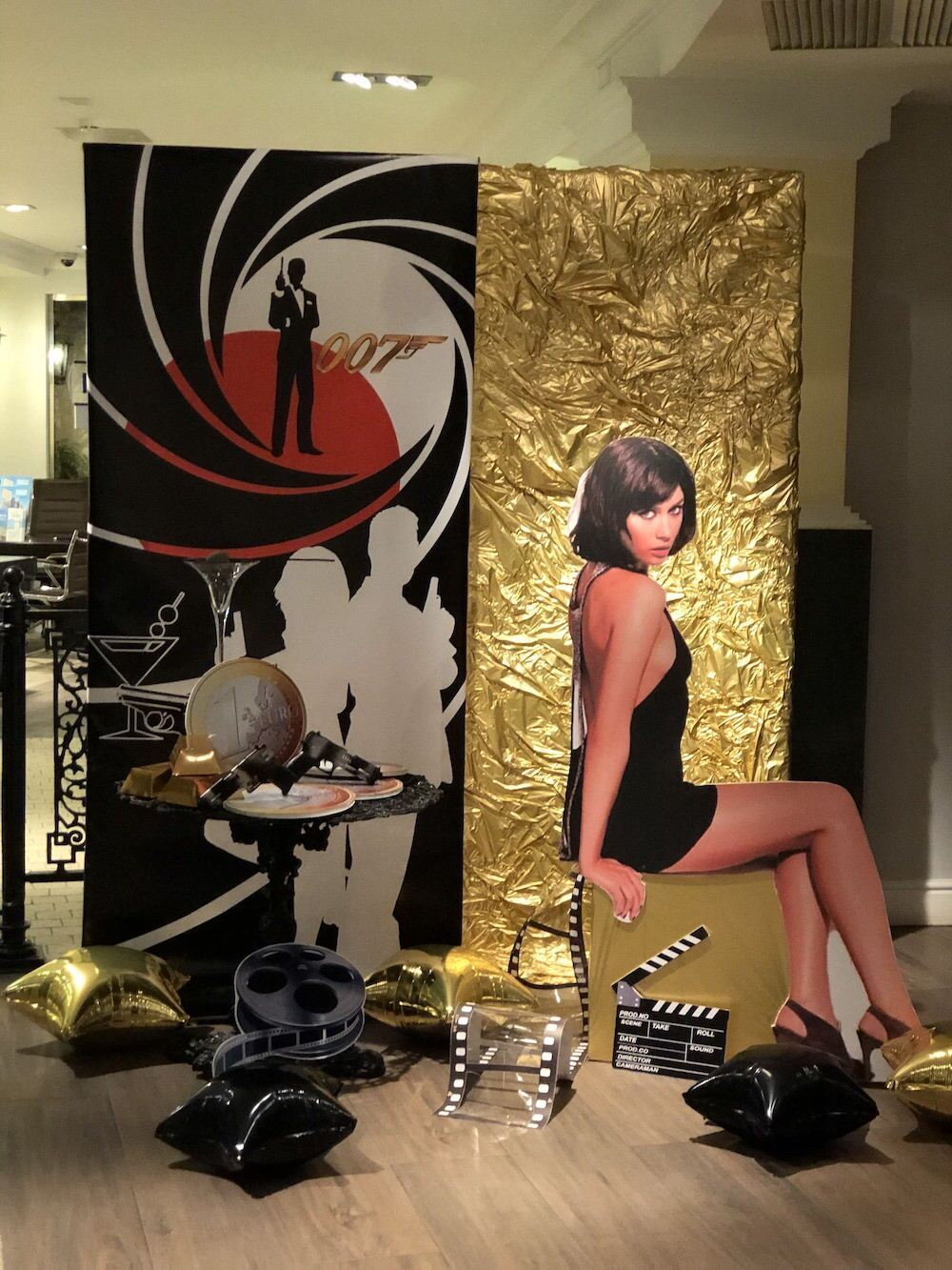 James Bond Party