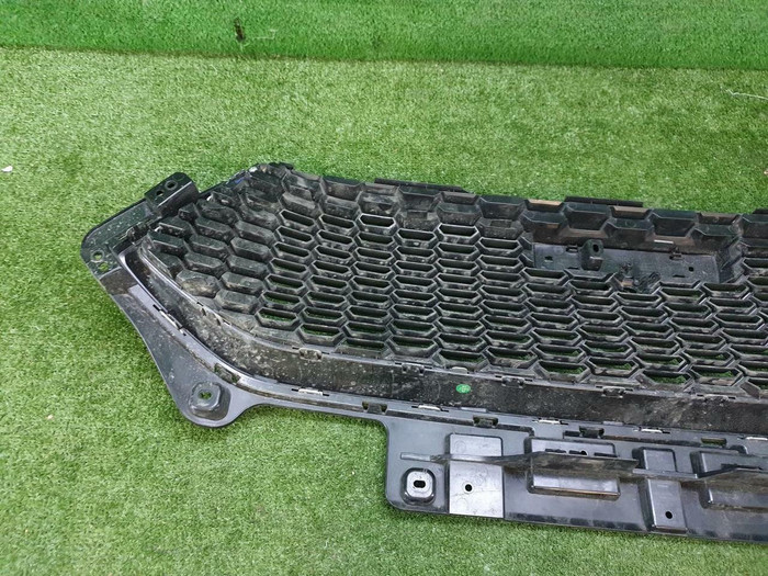 Решетка радиатора Haval F7 (2018-2022)