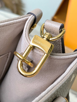 Louis Vuitton Onthego PM
