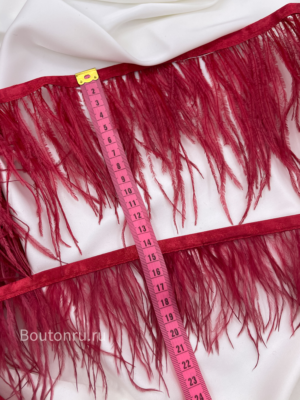 Перо бордовое винное