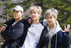публикация EXO CBX - Selfie Book
