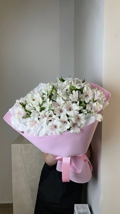 Букет из альстромерий