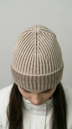 Шапка ШП812-08/29 бежевая/темно-бежевая