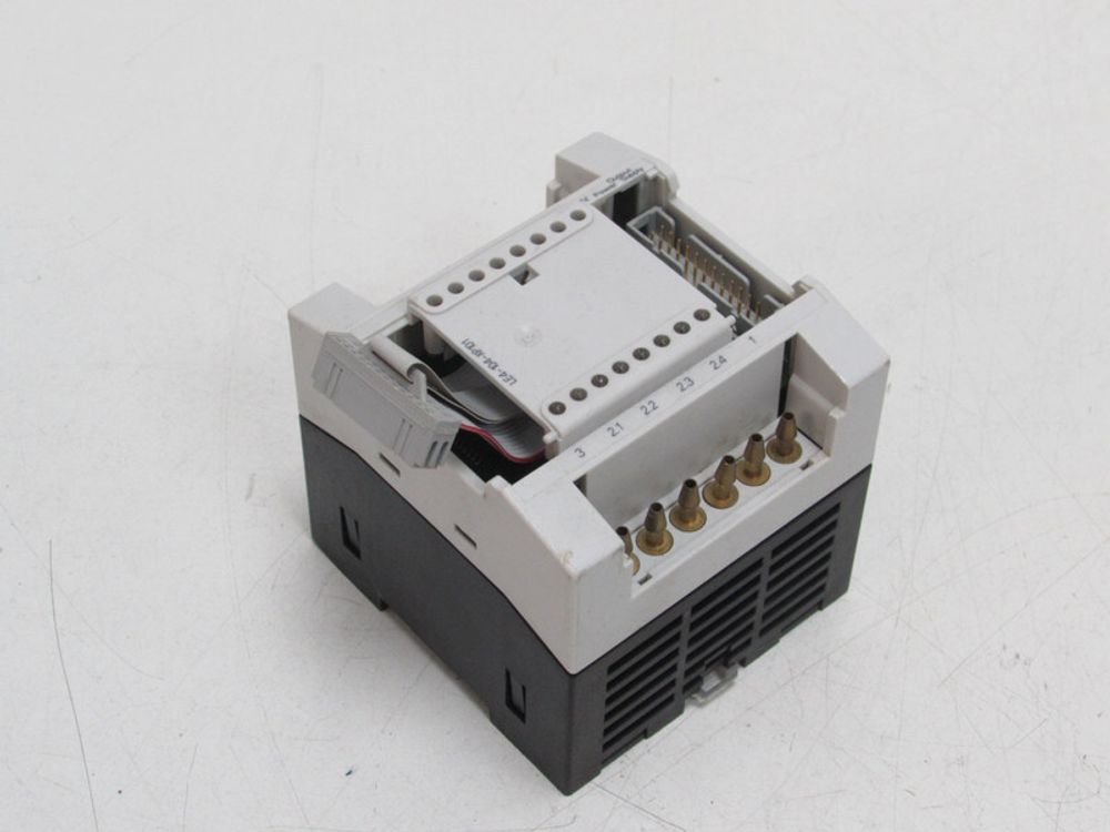MOELLER LE4-104-XP1 Digital Expansion Module