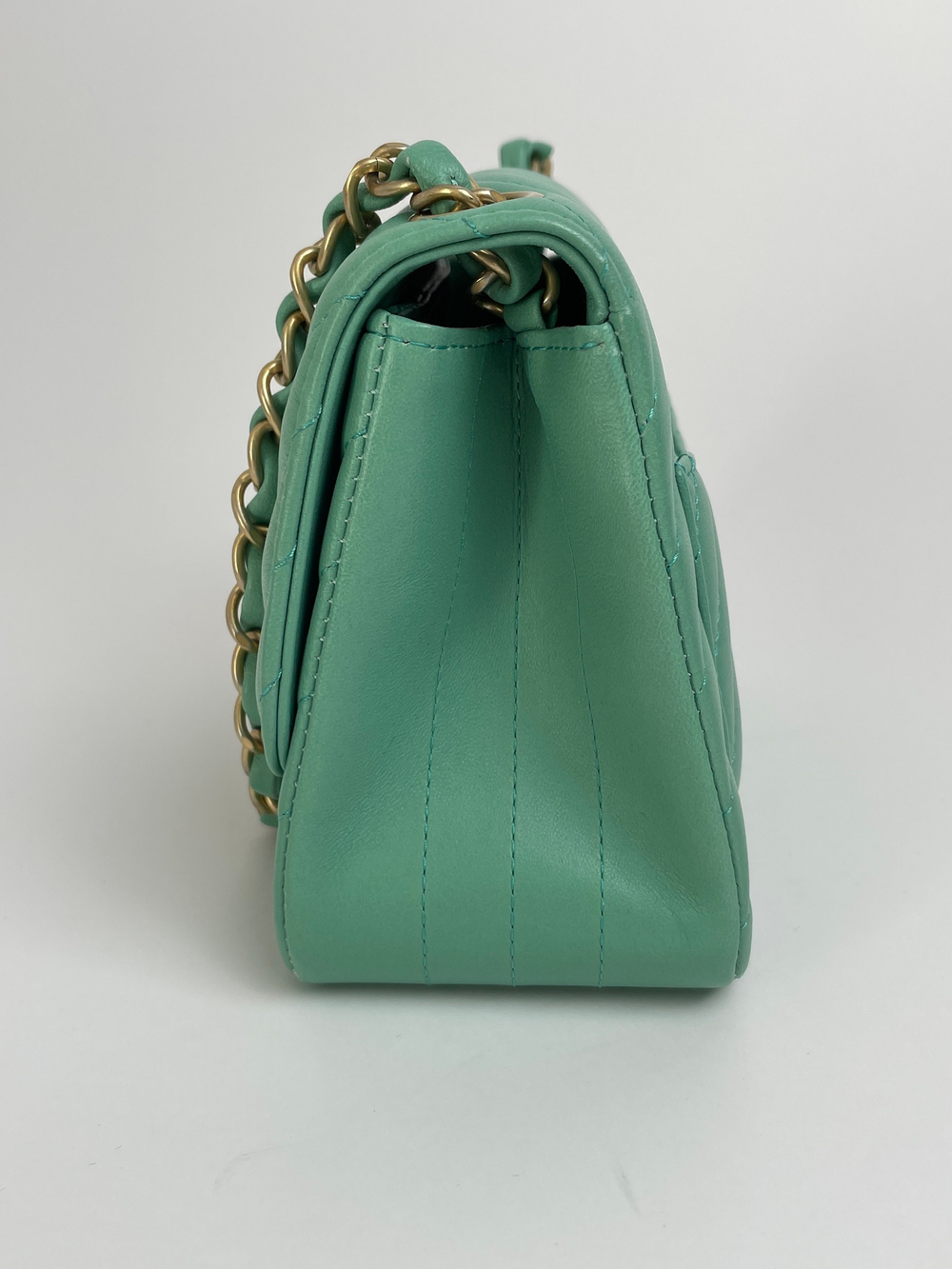 Сумка Chanel Chevron Mini Classic Flap Bag