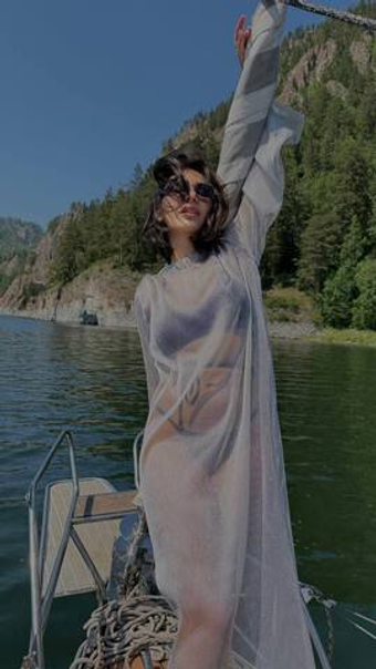 Платье из сетки в серебре оверсайз