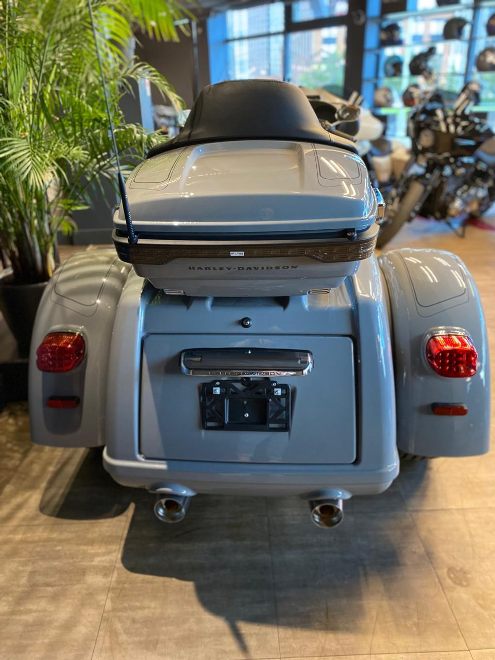 Tri Glide Ultra Harley-Davidson (Billiard Gray) 2025