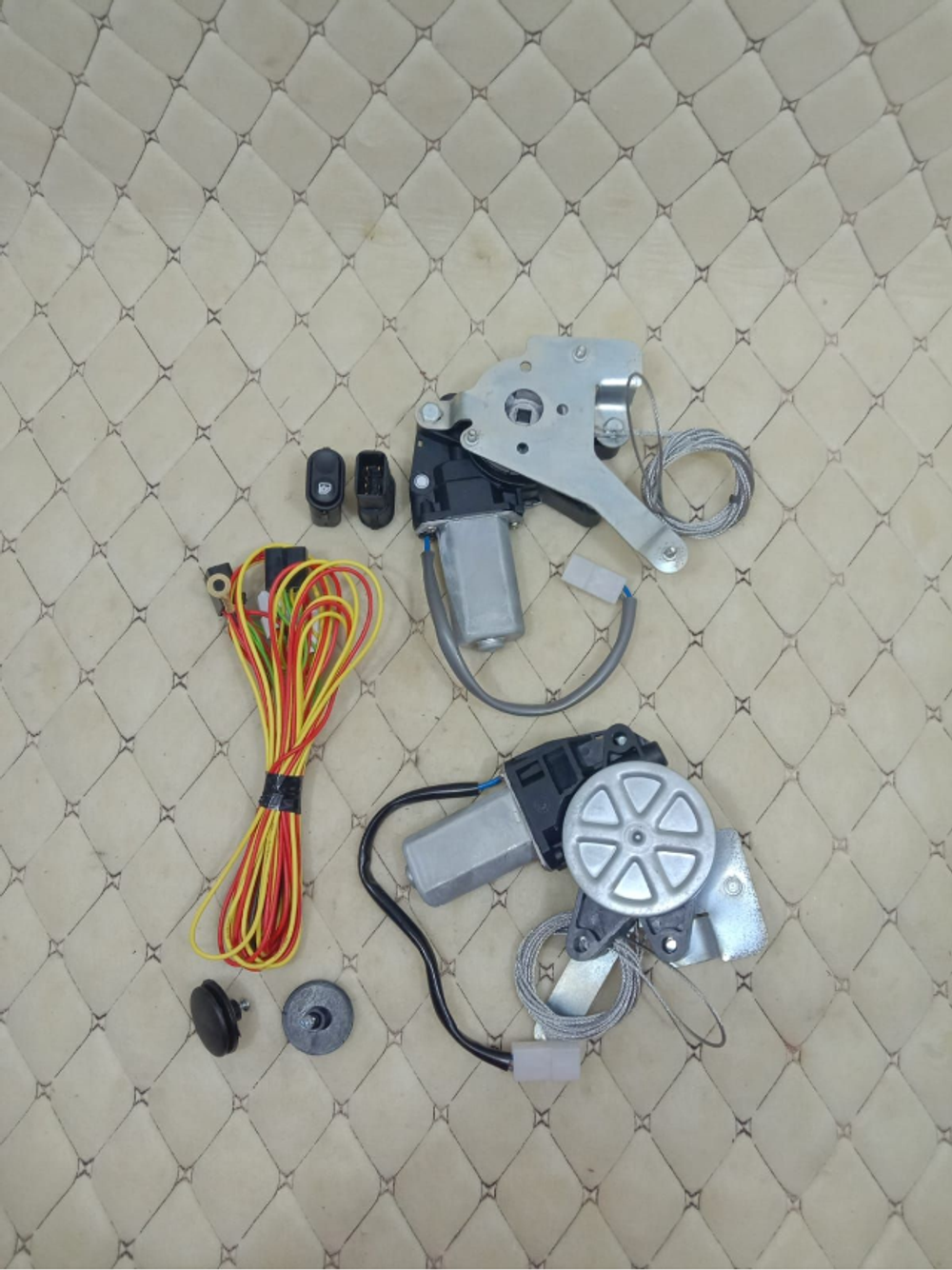 Электростеклоподъемник "ДМЗ" (комплект) ВАЗ 2104, 2105, 2107 передние (штатные тросиковые)