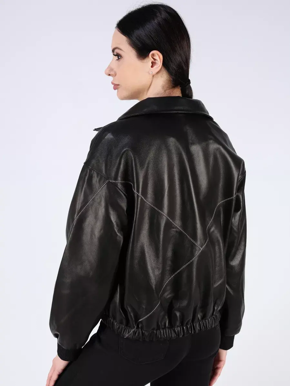 Кожаная куртка демисезонная с капюшоном