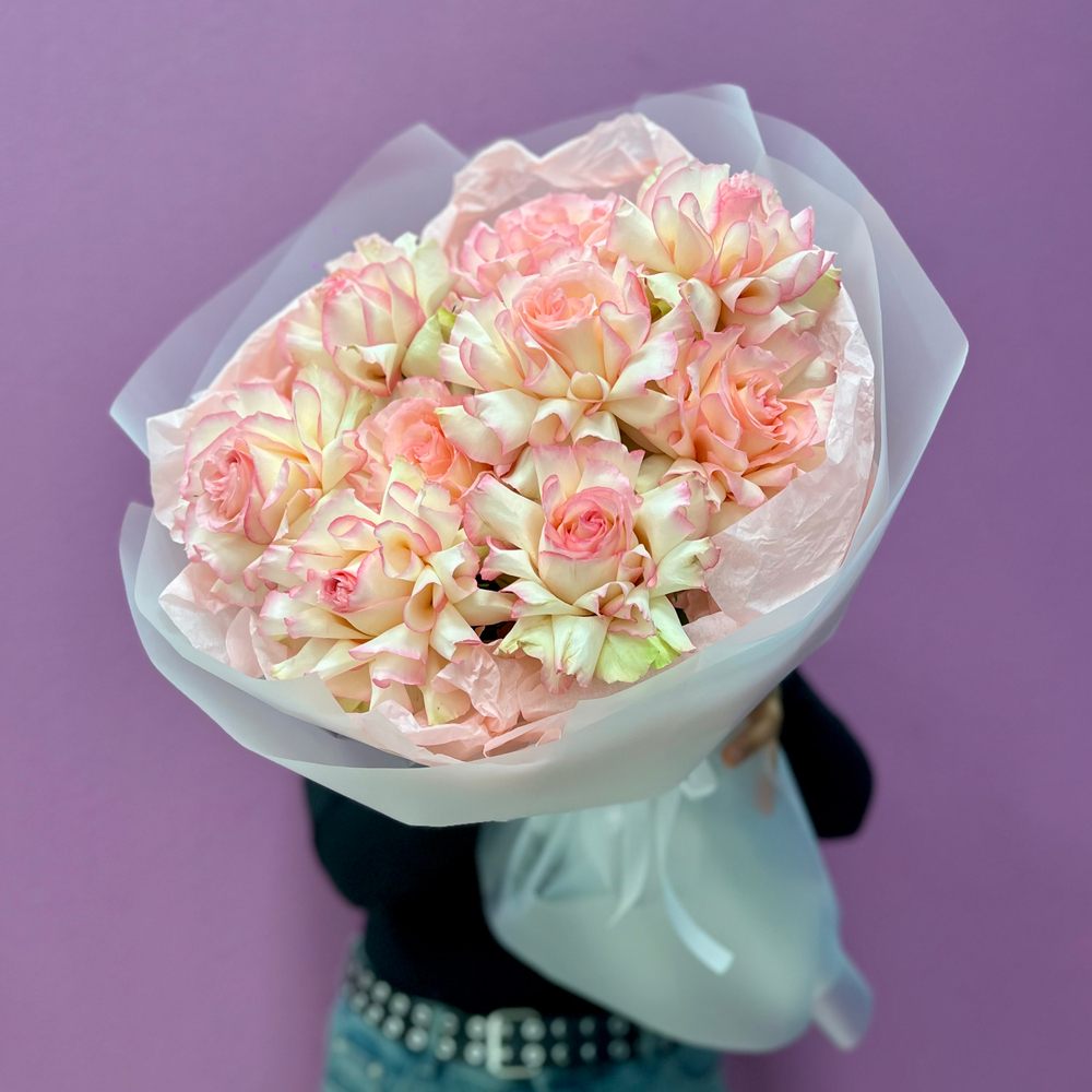 Букет из розовых французских роз #40