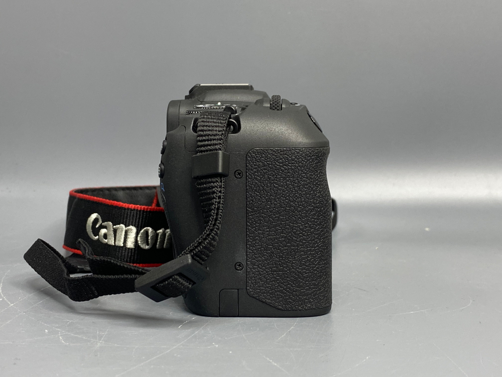 Canon R8 kit RF 24-50mm IS STM